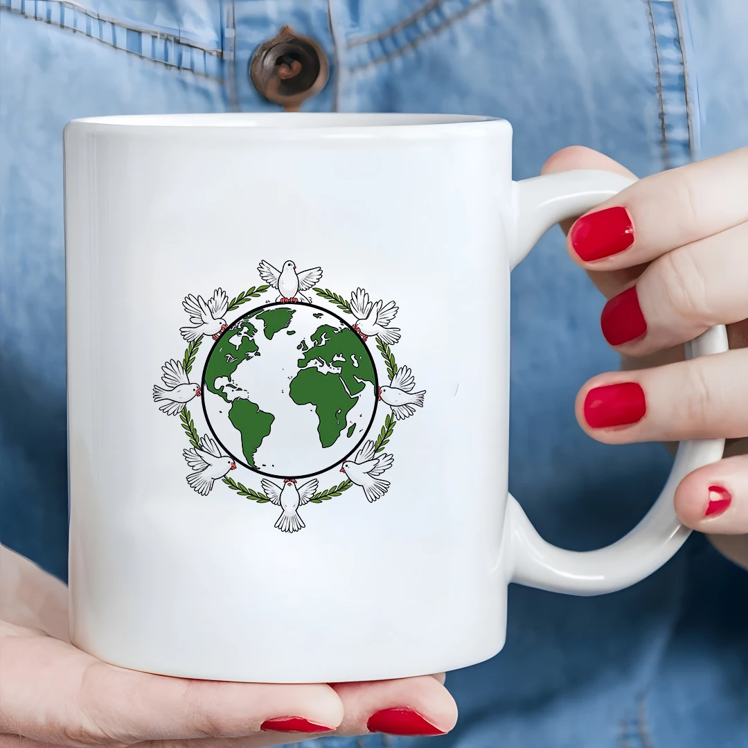كوب أرضي صديق للبيئة سعة 11 أونصة + كرة أرضية كرتونية + فرع زيتون وحمامة + كوب مكتب عائلي للأطفال - هدية عيد الميلاد