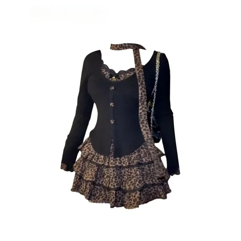 

Fall Winter Women Halloween Coquette 2000s Shoujo Girl Kpop 2000s Outfits 2 Piece Set Long Sleeve Leopard Lace Tops + Mini Skirt