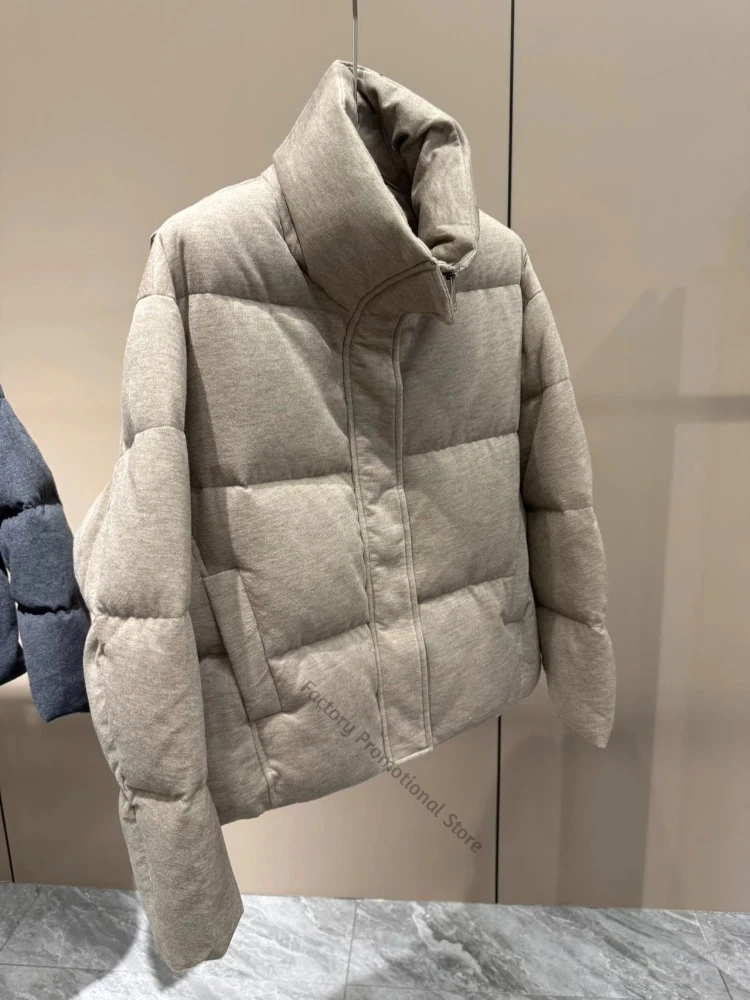 Women’s Winter Puffer Parka Goose Down Outerwear Natural Fur Trim Warm Cold Weather Coat Windproof Insulated for Daily Commuting
