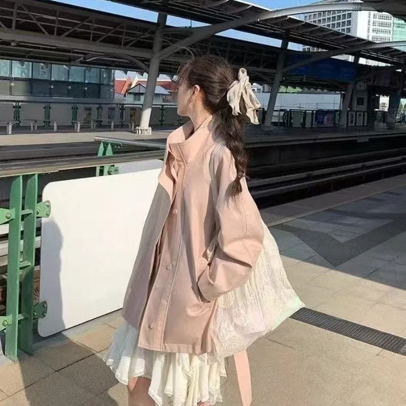 معطف واق من المطر متوسط الطول للنساء على الطراز البريطاني الجديد معطف بمزاجية للربيع والخريف سترة غير رسمية عالية الشارع 2025