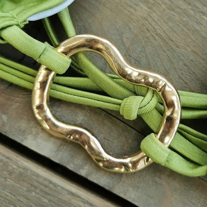 Новая модель 2025 года, однотонный сексуальный европейский и американский бикини с разрезом, женский бикини с вырезом на шее