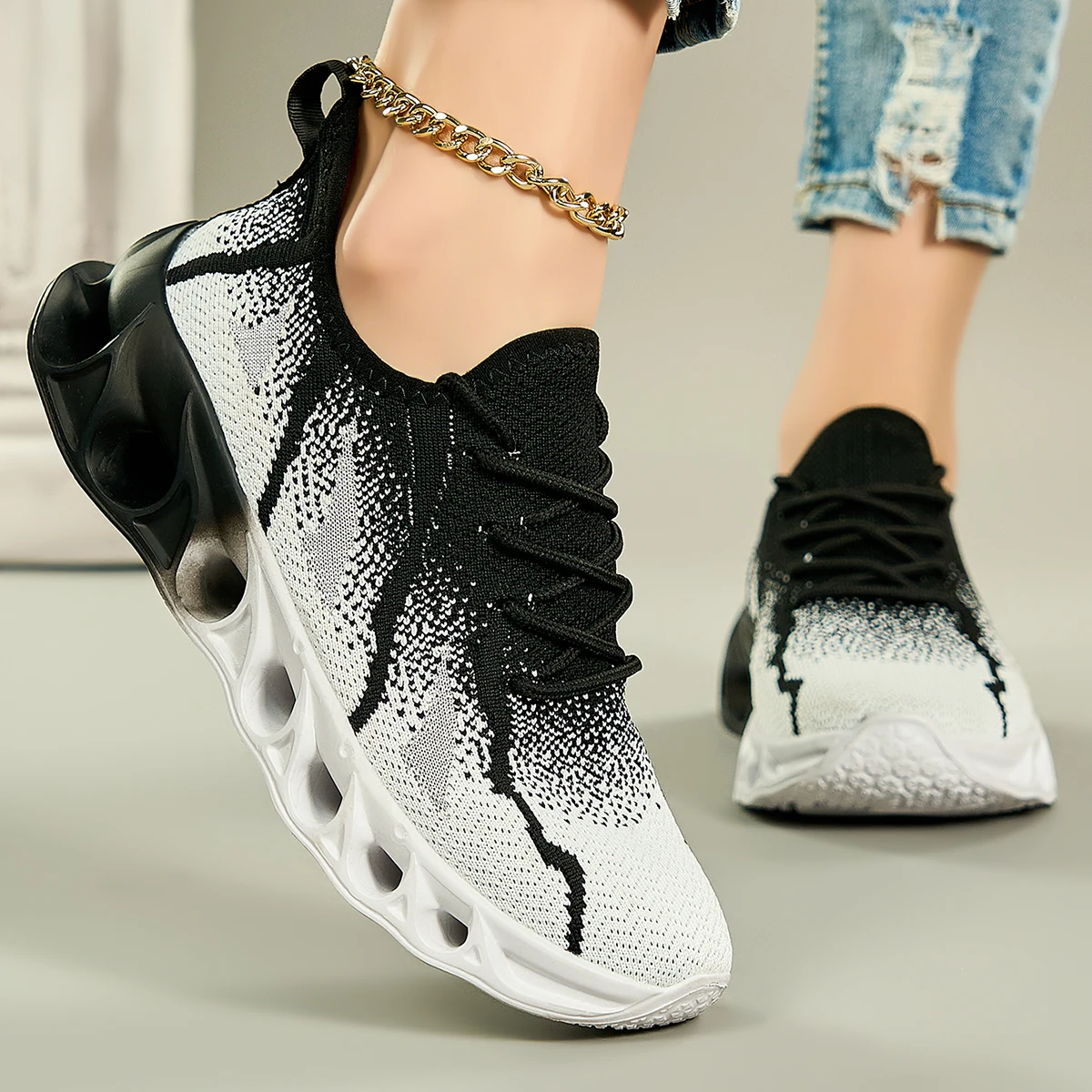 

Женская обувь, новинка 2024, летняя спортивная обувь с дышащей сеткой, повседневная модная обувь для бега с лезвиями для пар