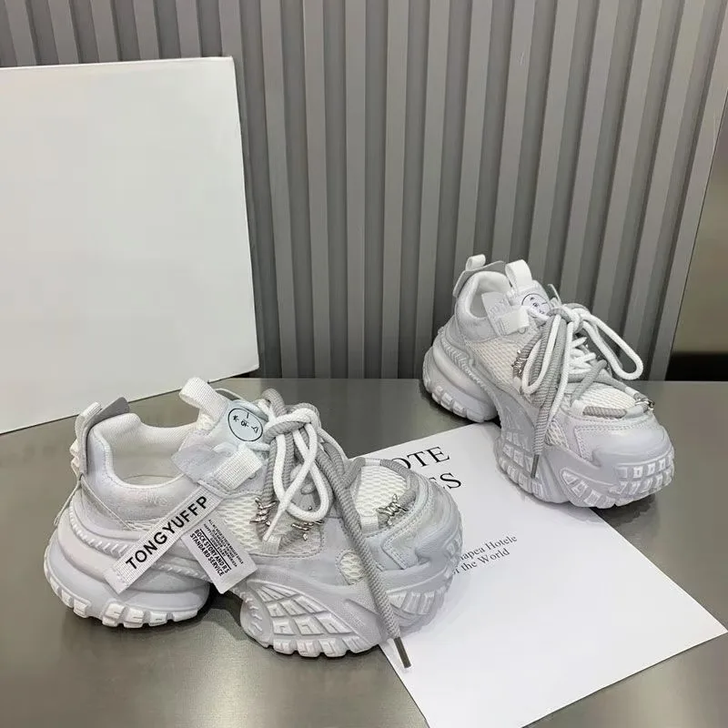 

Женские роскошные массивные кроссовки, трендовая мода 2025 года, дышащая обувь с сеткой для занятий спортом, бегом, повседневная женская вулканизированная обувь для фитнеса