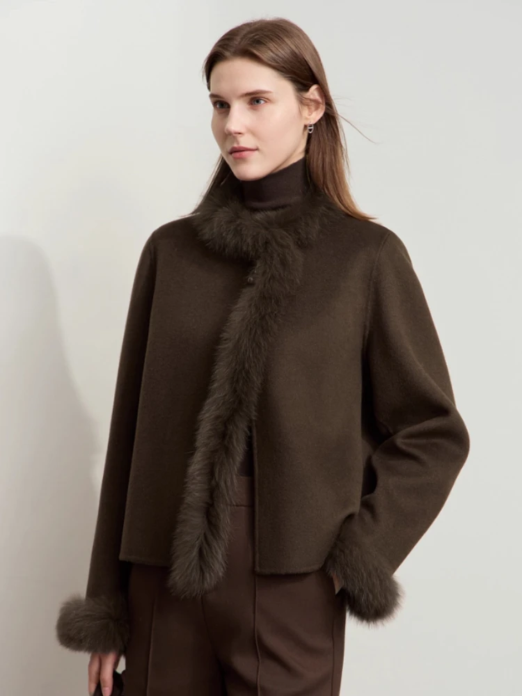 

AMII Minimalist Double-sided Woolen Coat for Women 2025 Winter New Warm O-neck Long sleeve Elegant Women's Outerwear 12444082