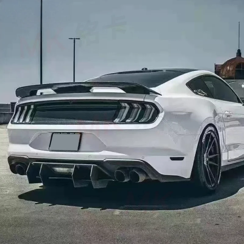 

Suitable for Ford Mustang Modified Carbon Fiber Bruce Style Bumper Lip Rear Spoiler
