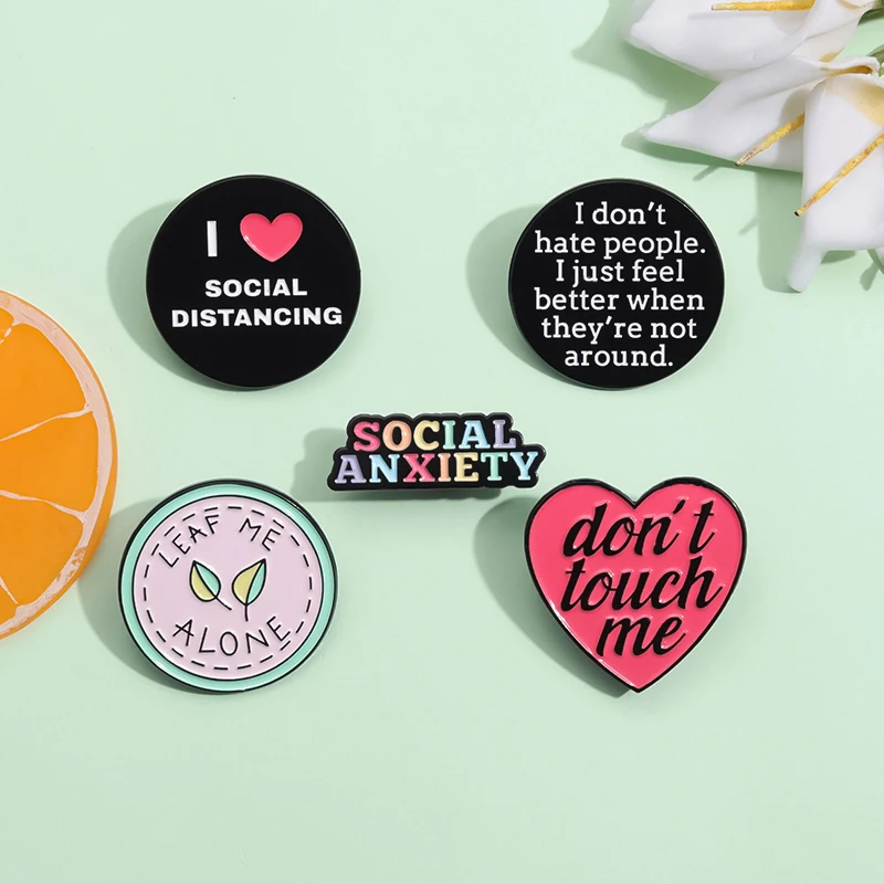 Hello I'm Socially Awkward Enamel Pins Leaf Me Alone EW People Don't Touch Me Brooch Badge Fun Lapel Jewelry Gift for Friends