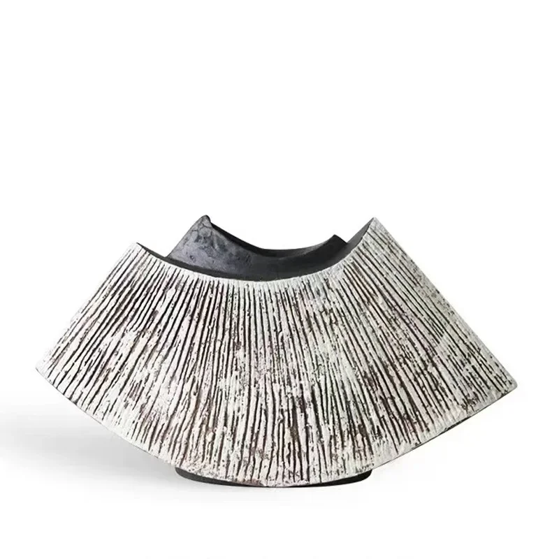 

Wabi Sand medieval ceramic mountain shadow flower ware home feeling living room entrance wine cabinet high sense