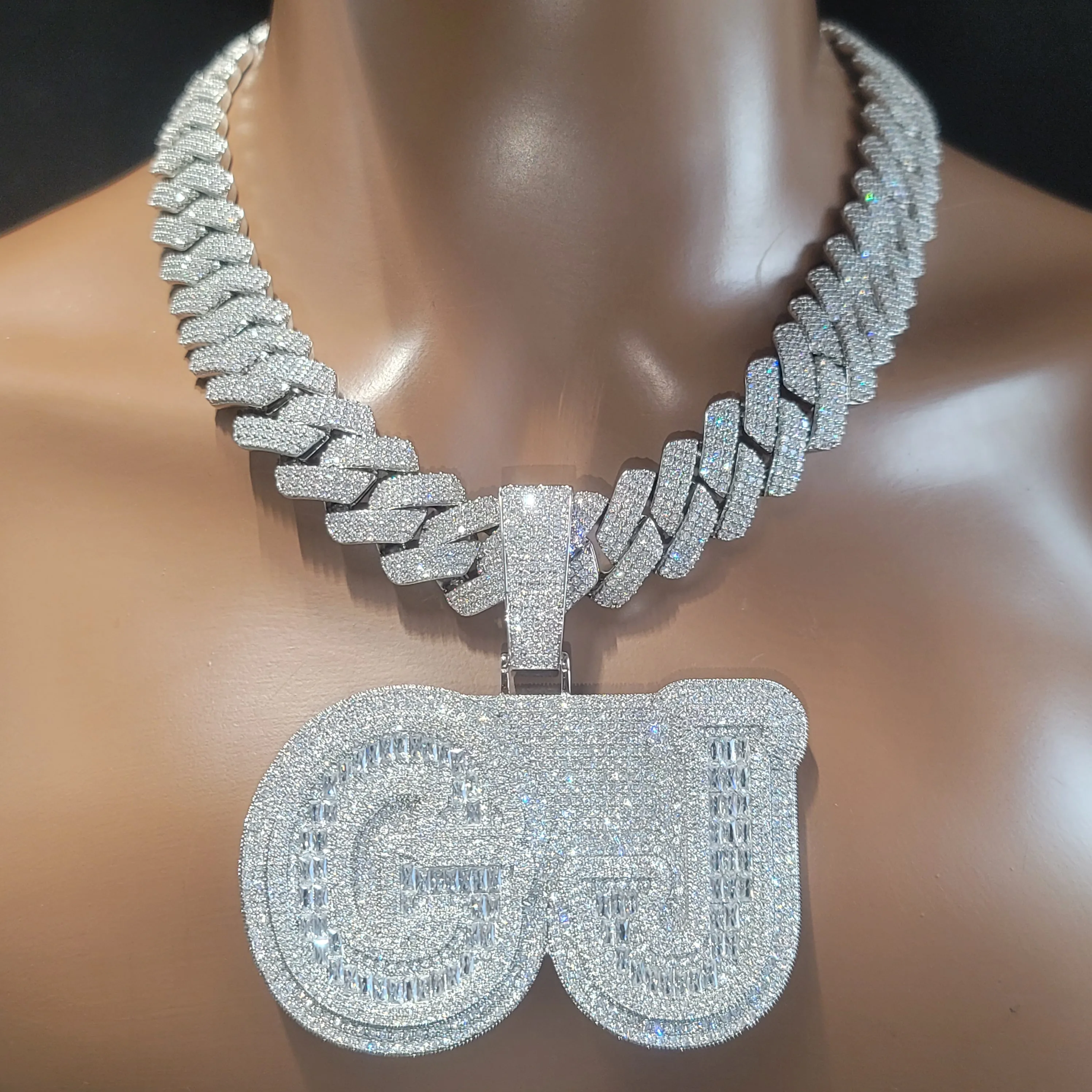 

Iced Out Whole Piece Big Letter Pendant Solid Back Personalized Name Necklace With 20MM Cuban Chain Fashion Jewelry For Party