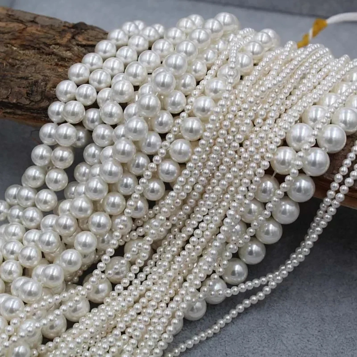 1strand Exquisite Natural Shell-based Imitation Pearl Beads for DIY Women Men Necklace Earring Jewelry Making Accessories