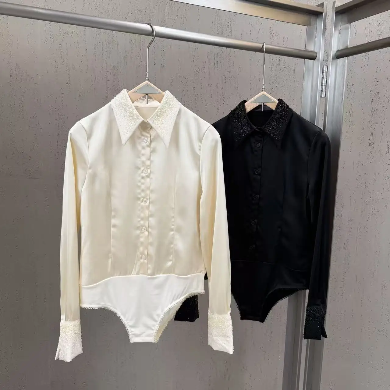 

2026 Spring Heavy Industry Bead Collar Decorative Long-sleeved Versatile One-piece Shirt Retro Style Women's Commuter Clothing