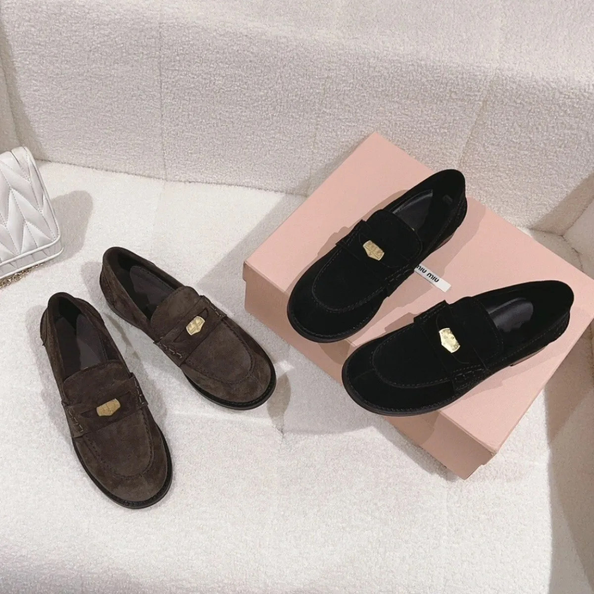 

Women's Retro British Loafers Anti-Pressure Soft Flat Sole Comfortable Slip-On Shoes for Daily & Office Suitable for All Seasons