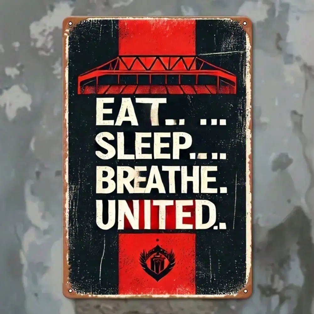 Placa de Metal Oficial do Manchester United 'Eat Sleep Breathe United' 8x12 Polegadas, Decoração de Parede Vintage para Man Cave, Bar, Casa e Escritório