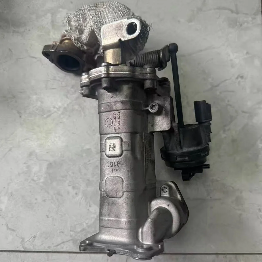 

EGR cooler exhaust recirculation valve cooler for Jaguar Land Rover (the original car was removed from the car) C2S52516 LR05766