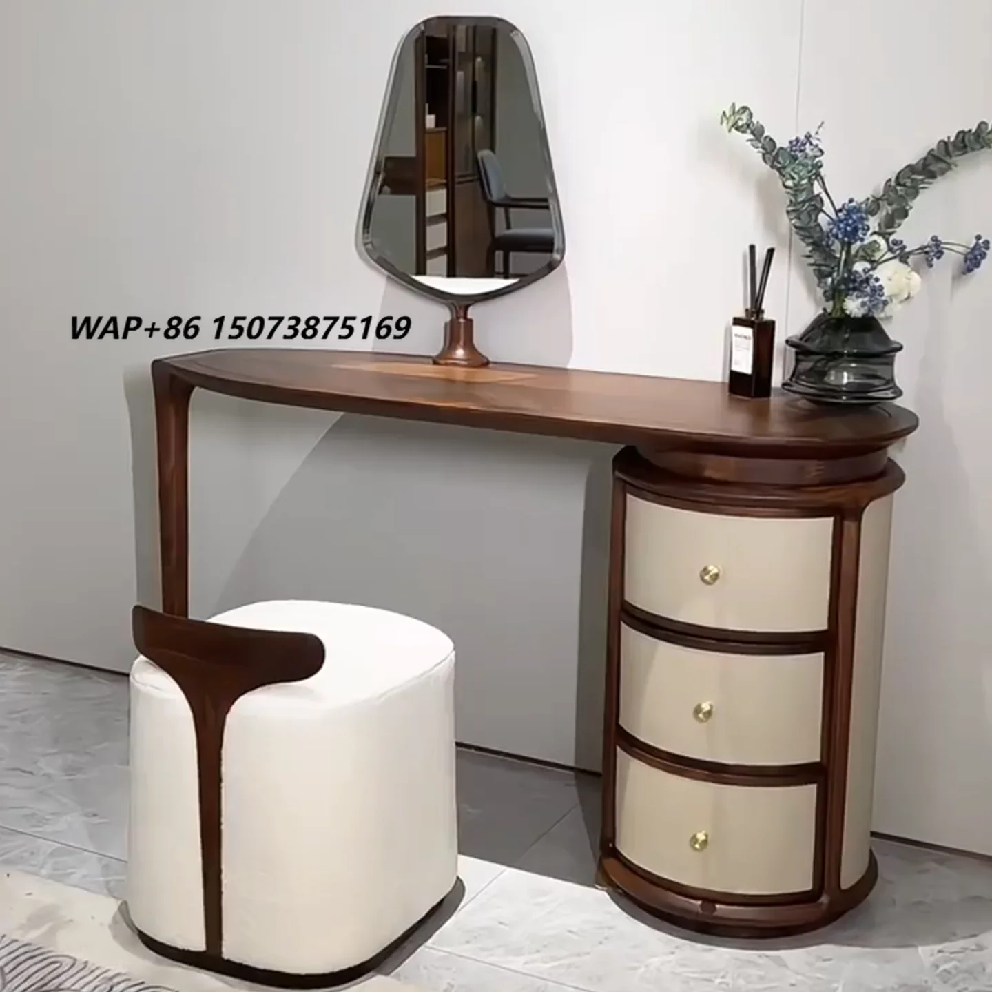 2025 North American Black Walnut Solid Wood Banana Leaf Shaped Dressing Table Simple Luxury Mid-century Style Makeup Vanity