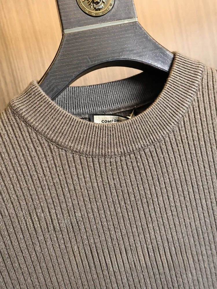 High Quality Knitted Men's Short Sleeve round Neck Sweater Autumn Fashionable Urban Style Comfortable Breathable Skin-friendly