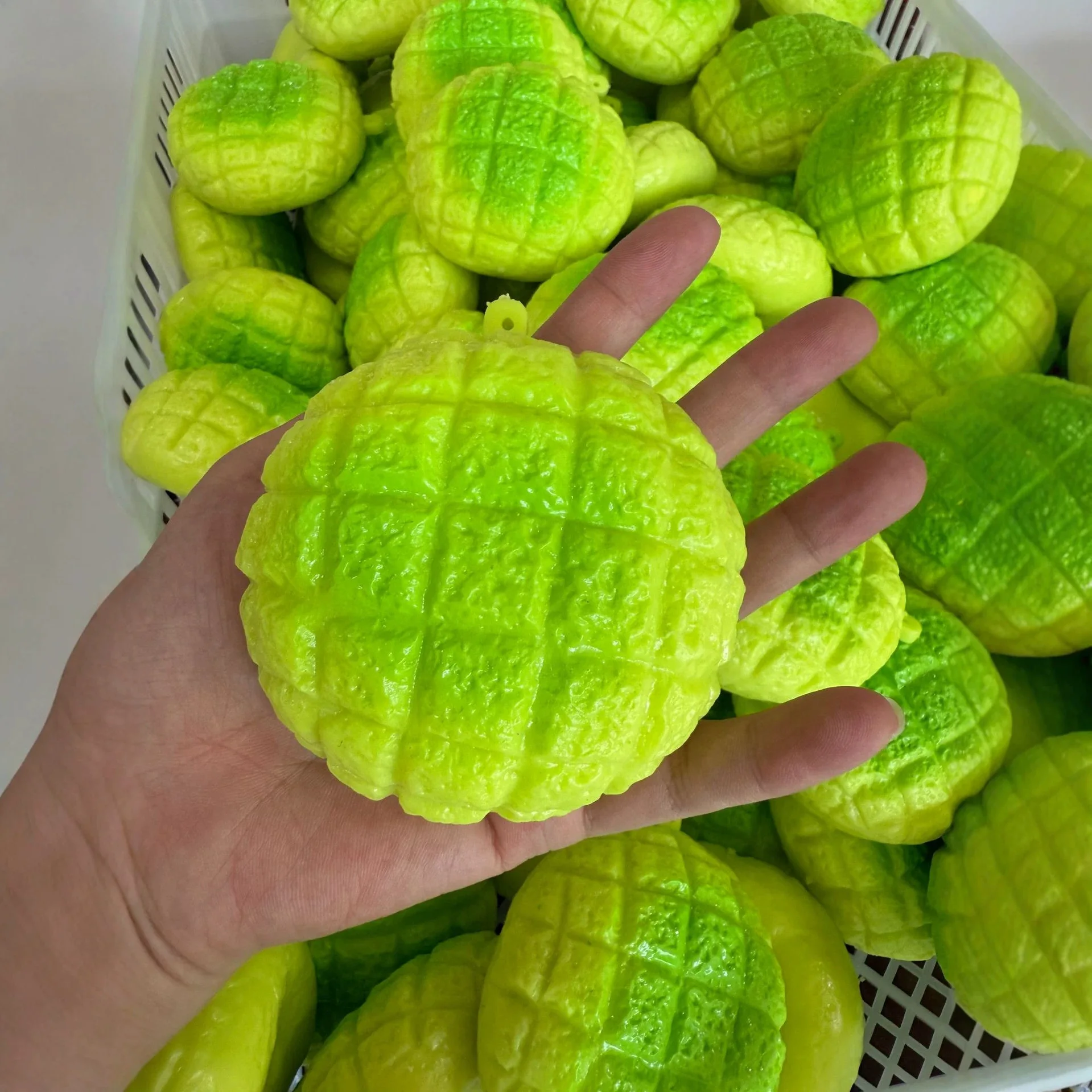 Green Pineapple Bun Stress Bal - Sensory Fidget Toys ulasan dan harga