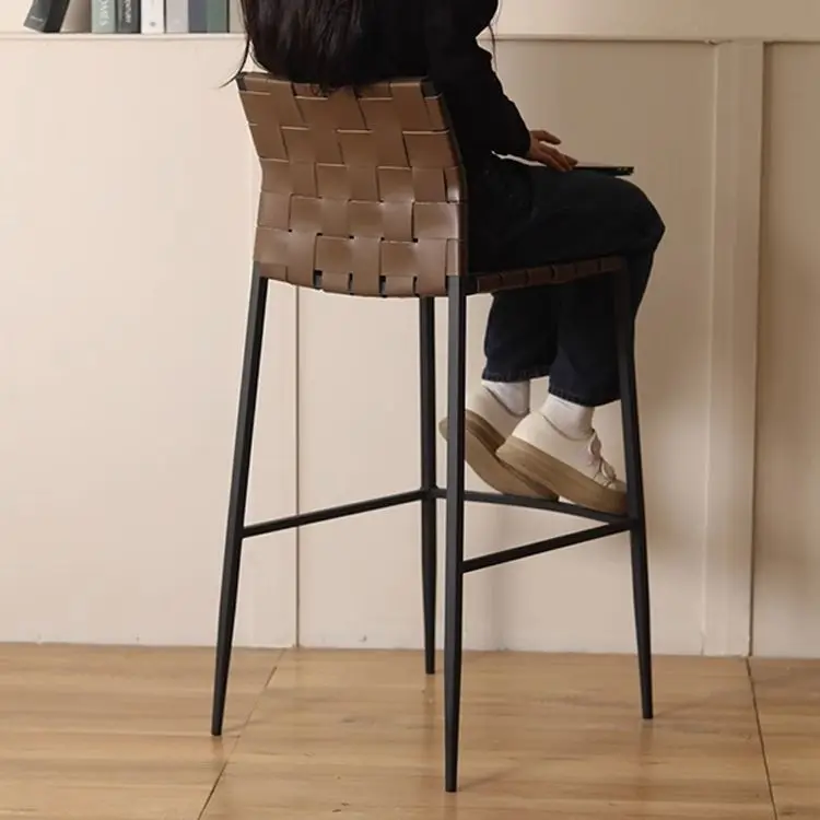 Silla de bar italiana de cuero, estilo industrial minimalista moderno, taburete alto ligero de lujo para restaurante en casa