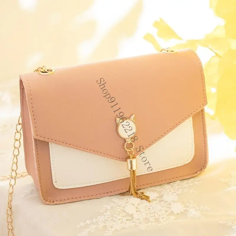 

Симпатичные кисточки для кошек на плечах сумки кожа