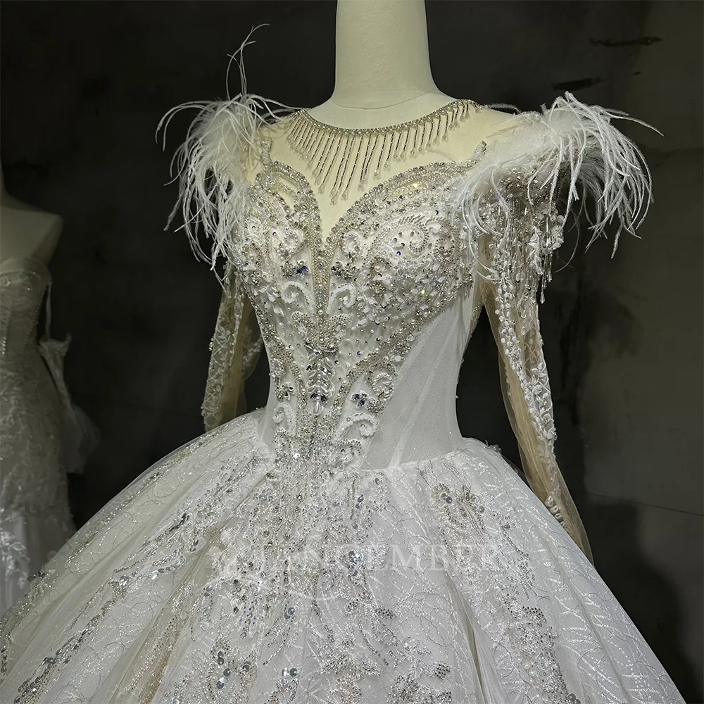 Suknia ślubna z organzy na zamówienie dla kobiet z piórami 2025 Nowa retro suknia balowa z długim rękawem dla panny młodej w dużych rozmiarach Vestido De Novia
