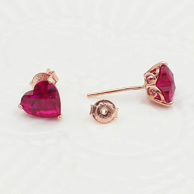 Light Luxury Romantic Heart Ruby Earings Stud Exquisite Classic Red Gemstone Earrings for Women Engagement Jewelry