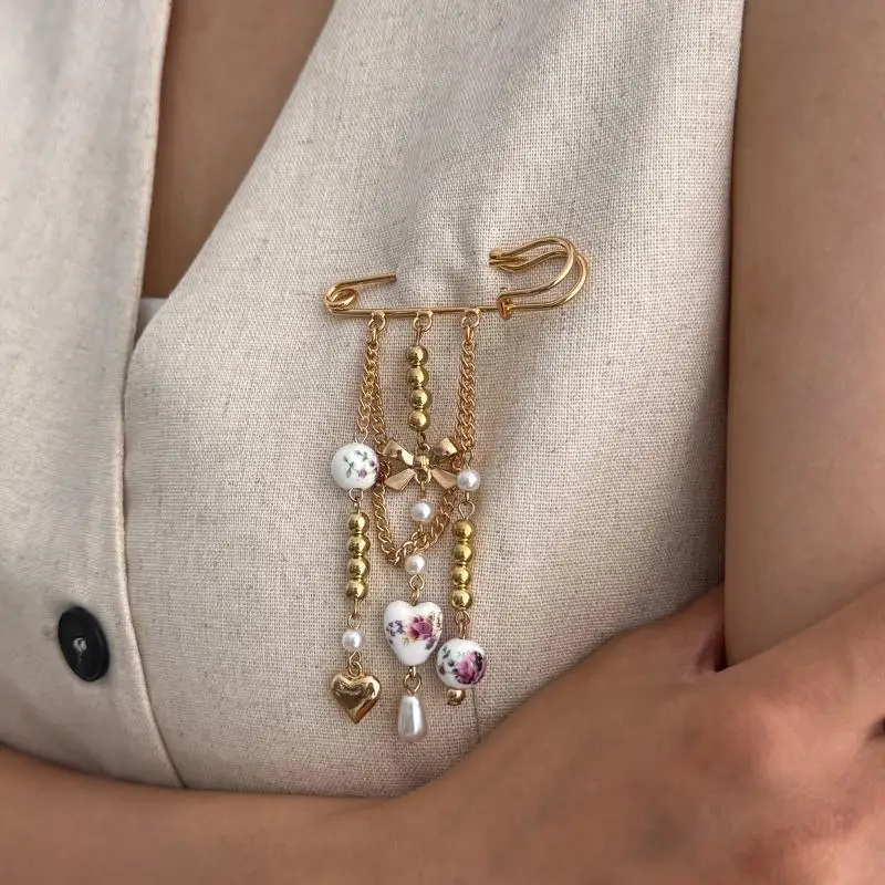 Bow Love Heart Pendant Tassel Metal Chain Pearl Brooch Pin Sweater Collar Clip Brooch Jewelry