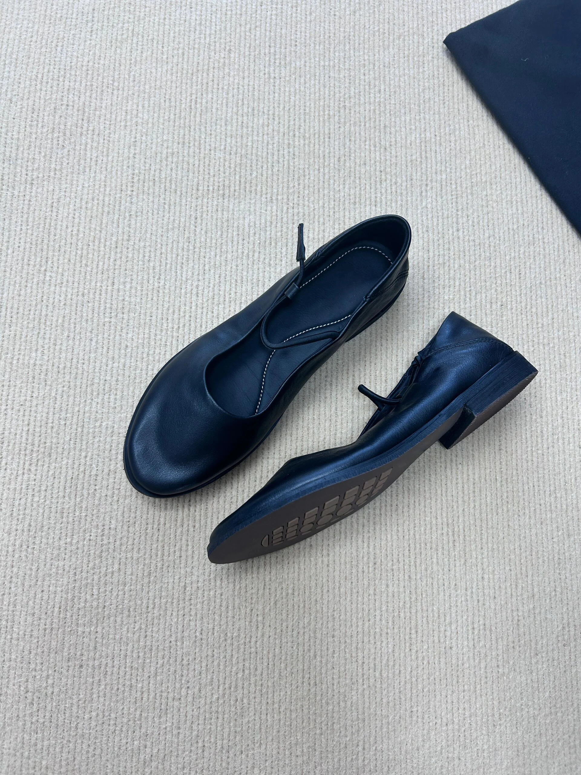 soft-leather-mary-jane-single-shoes-women's-ballet-style-slip-on-casual-fashion-footwear-korean-style-folded-design-anti-slip