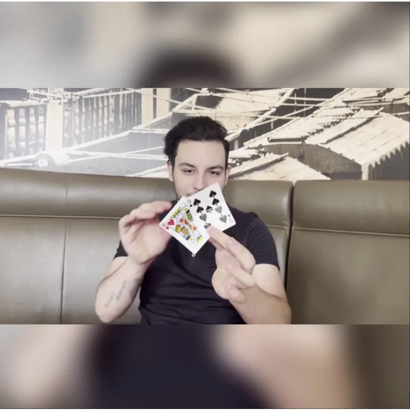 Travel (Red/Blue) By Marco Markiewicz Card Magic Trick Decks Close Up Performer Beginner Magician Magic Trick Props Illusion