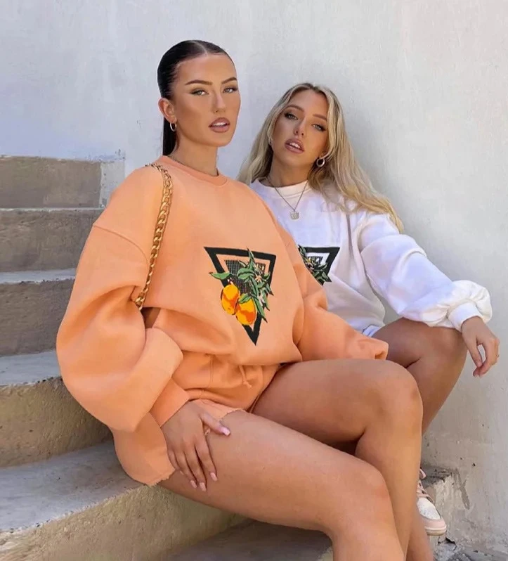 

Весенне-осенний новый повседневный спортивный стиль, женский комплект с воротником и длинными рукавами, свободный топ, однотонные шорты, комплект из двух предметов