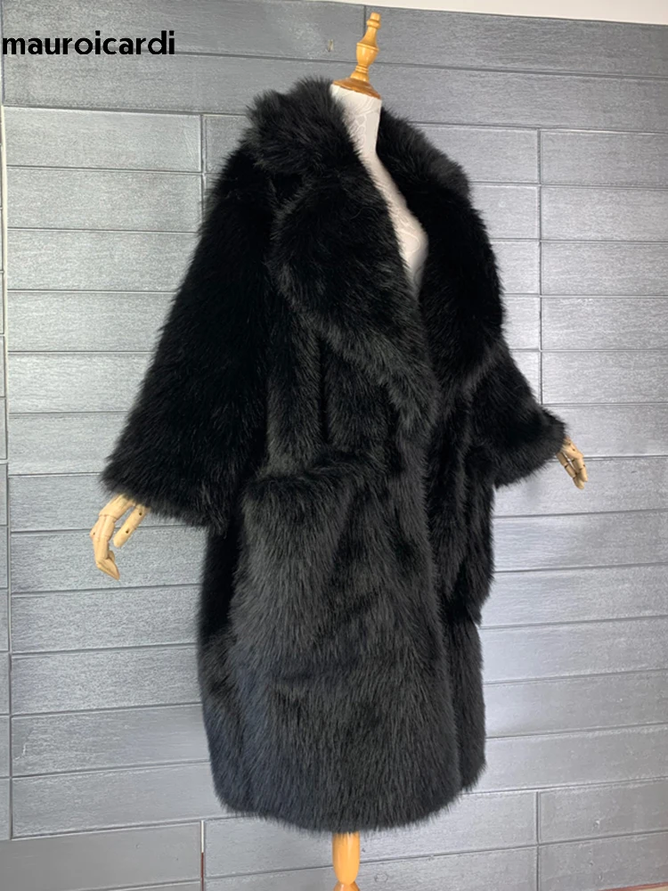 Mauroicardi Inverno Lungo Nero Oversize Shaggy Caldo Soffice Cappotto di Pelliccia Sintetica Tasche Delle Donne Allentato Casual di Lusso Moda Coreana 2024