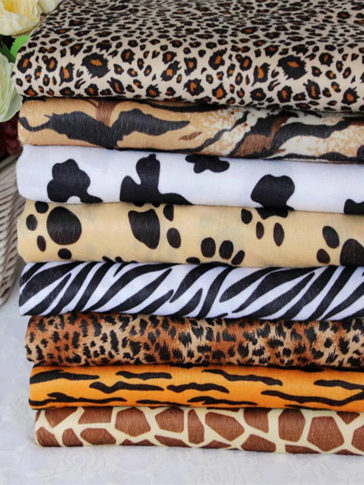 Fashion Printed Short Plush Fabric By Meter for Skirts Pillowcases Sewing Thin Leopard Pattern Faux Fur Cloth Soft Skin-friendly