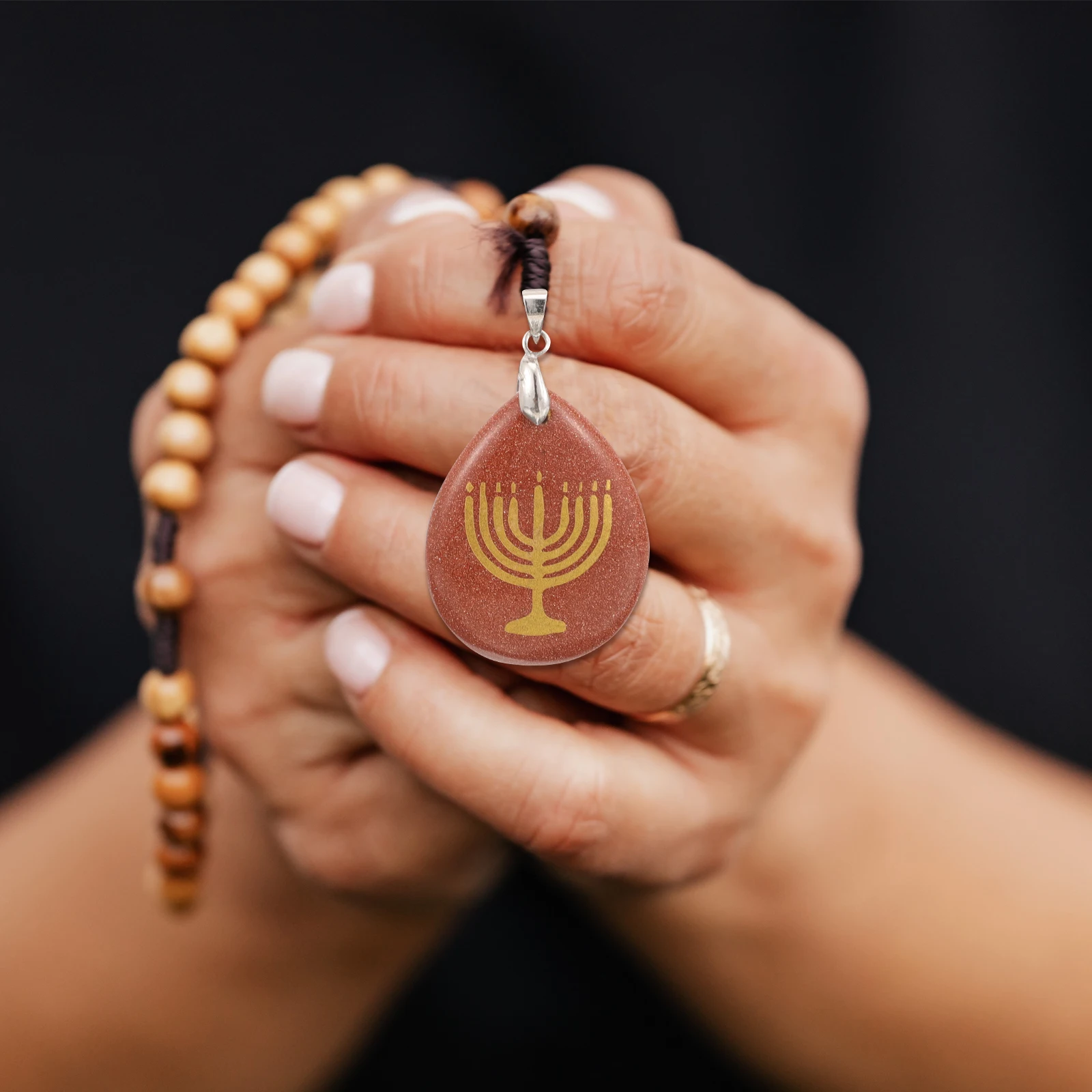 

Hole Menorah Pendant Carved Crystal Stone Jewelry Religious Necklace Decor Desktop nament Home Party Gift Stone