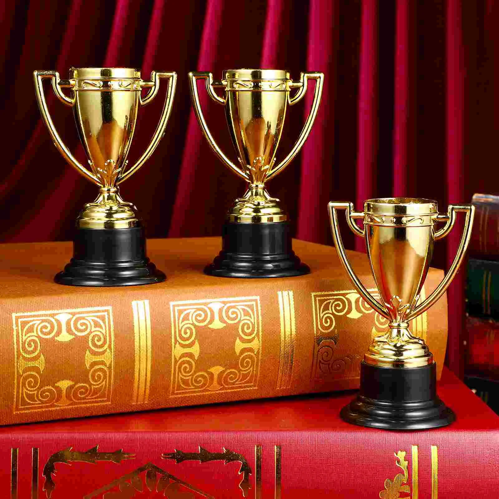 12 Pcs Children's Trophy Party Award Ceremony Golden Prizes for Kids Outdoor Baby Toys