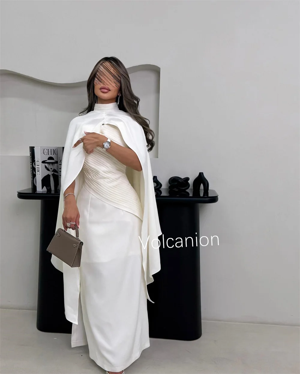 تخصيص رائعة Charmeuse الطية ألف خط الياقة العالية فساتين متوسطة الطول مناسبة مخصصة الجودة الكلاسيكية