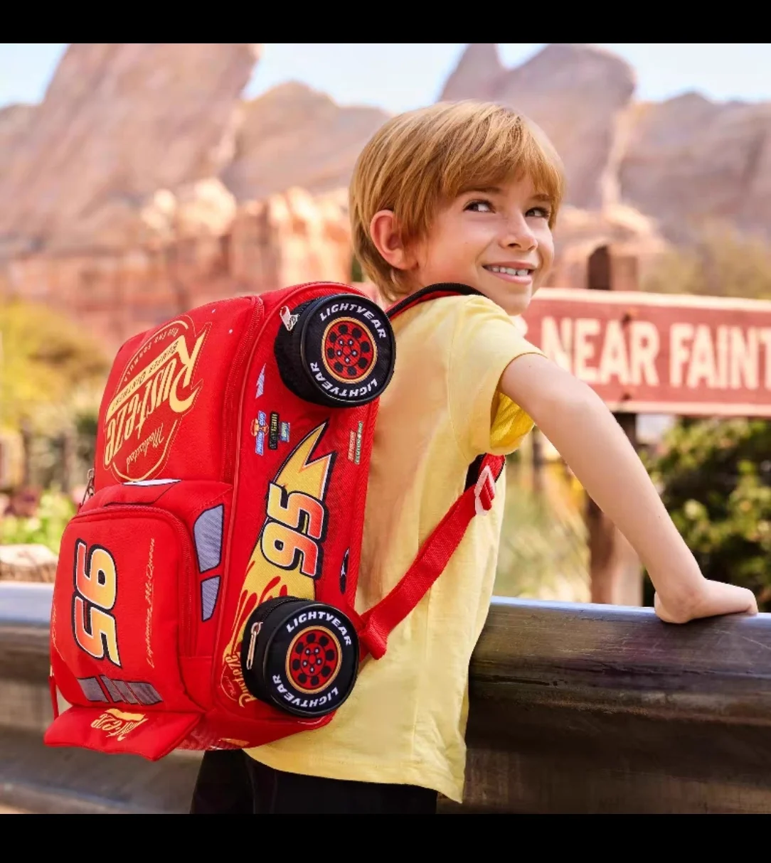 

Original Disney Cartoon Cars Lightning McQueen Elementary School Large Capacity Backpack Children's Birthday Christmas Gift