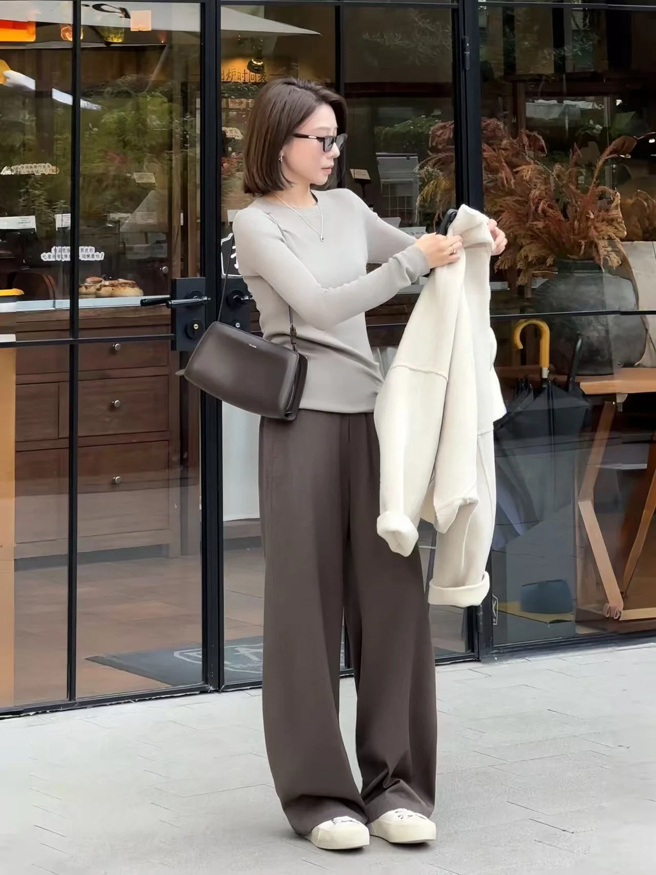 

Новые осенне-зимние женские брюки Zhou: драпированные, универсальные, прямого кроя, со средней посадкой, из полиэстера