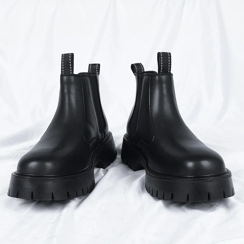 

Thick Soled Autumn Winter New High Top Boots Retro Simple Low Top Fashionable Chimney Boots Height Increasing Warm Boots