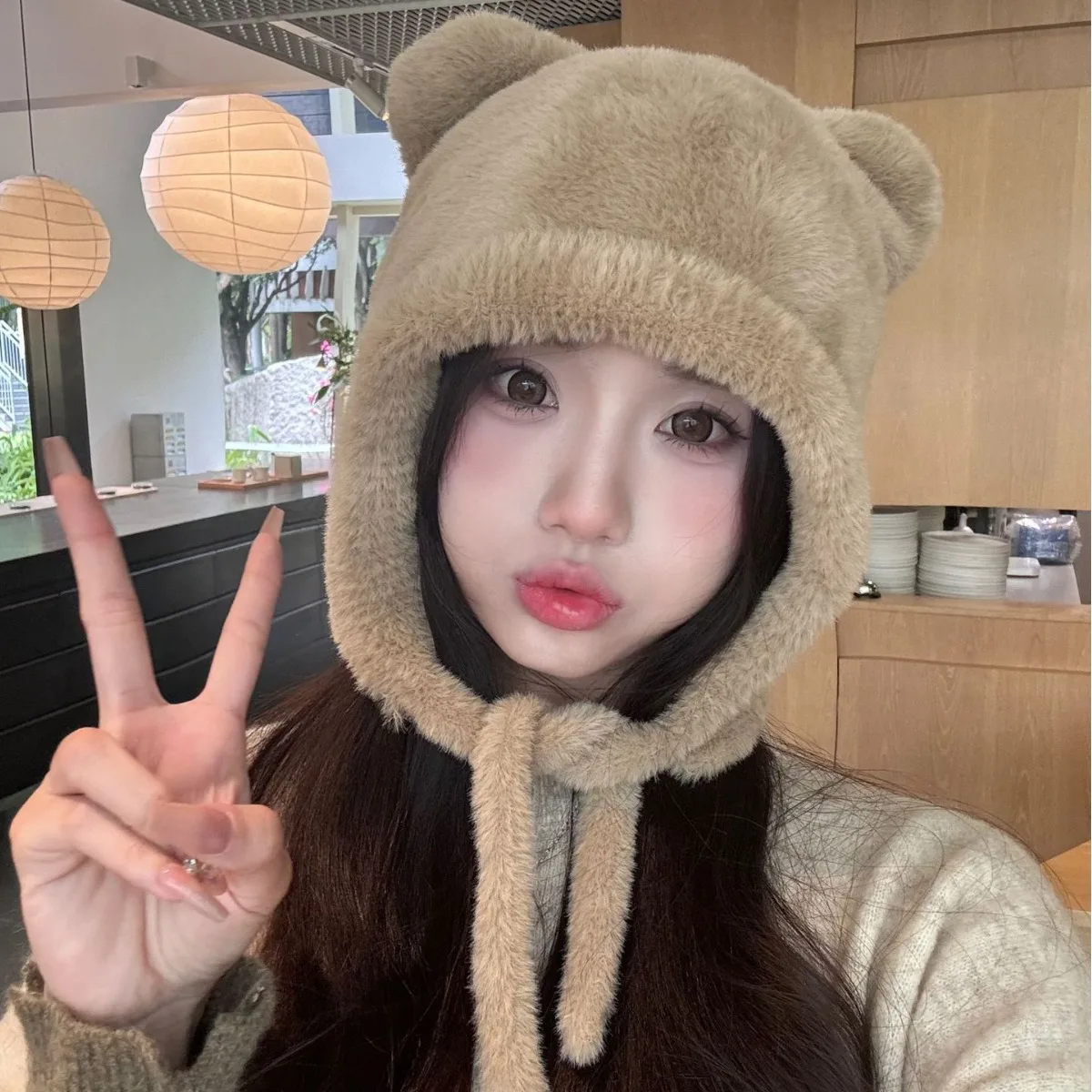 قبعة الدببة القطيفة الدافئة للشتاء للنساء، مقاومة للرياح والبرد، قبعة محبوكة للأذن للنساء والفتيات