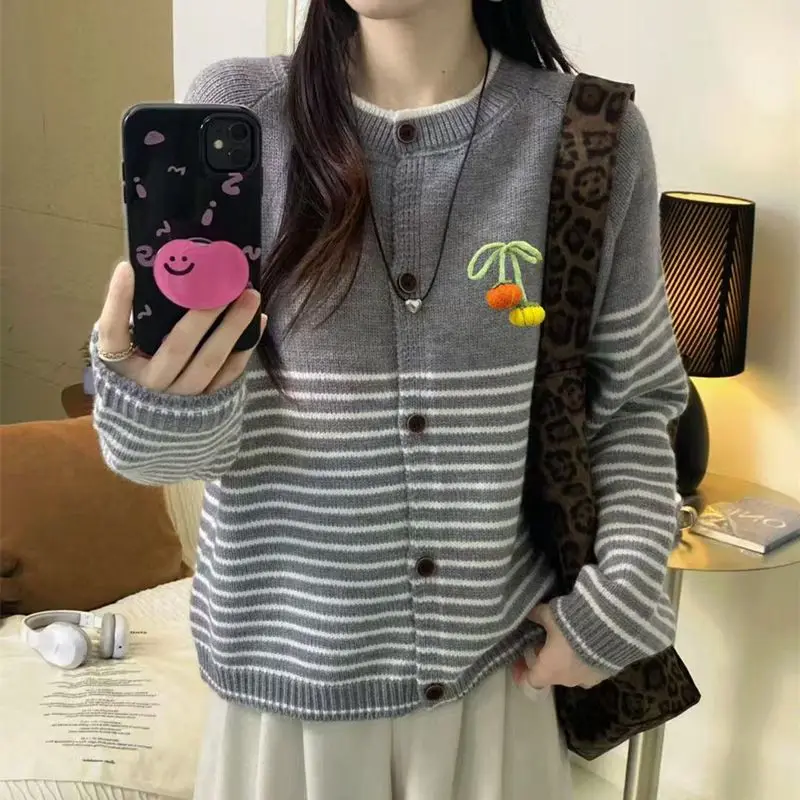 

Корейский кардиган с цветными блоками, осень-зима 202, полосатый вязаный свитер, мягкий текстурированный топ, минималистичная эстетичная женская верхняя одежда