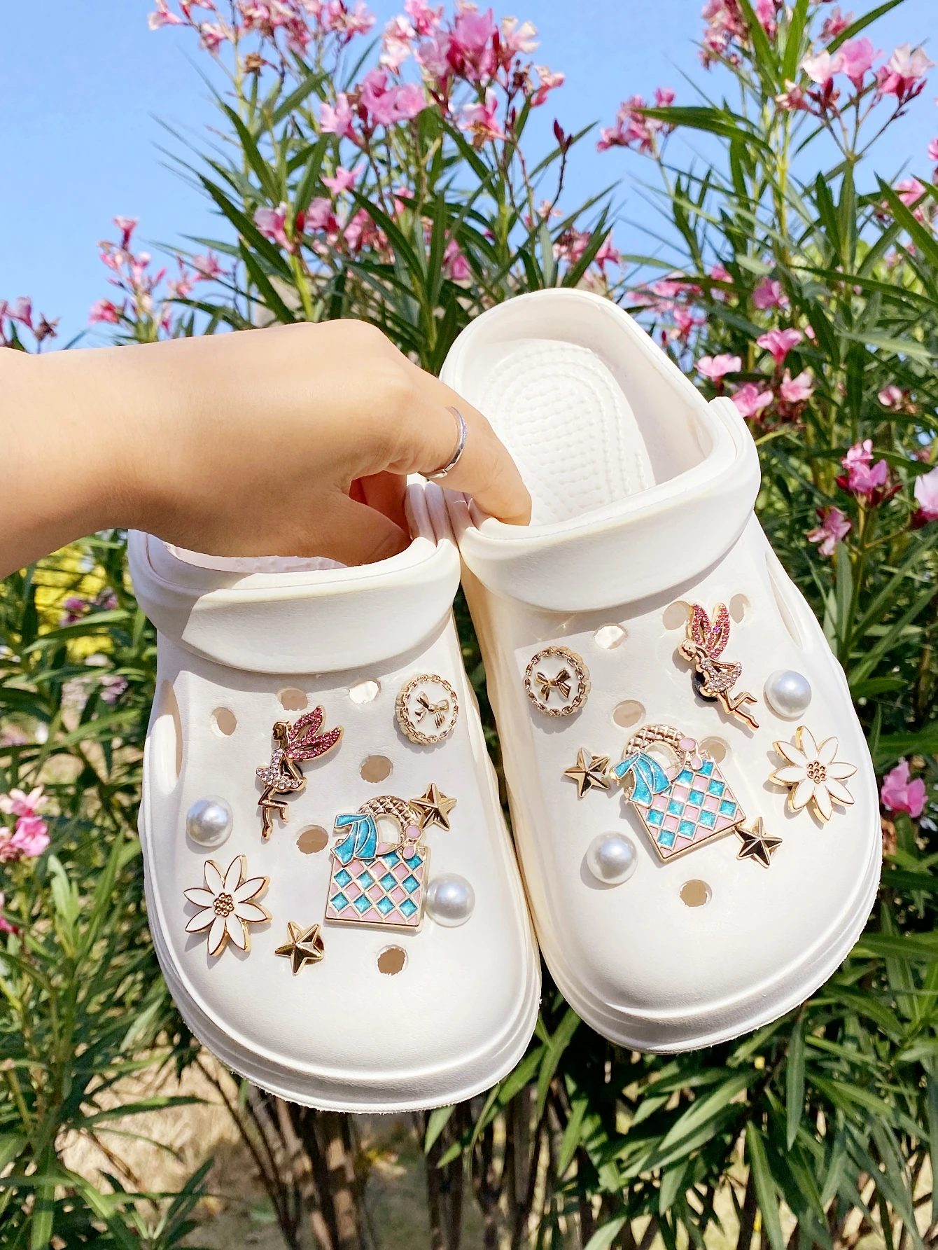 16 checkered bags, flower, fairy, five-pointed star shoe buckles, DIY decorations, multi-functional shoe clip accessories suitab