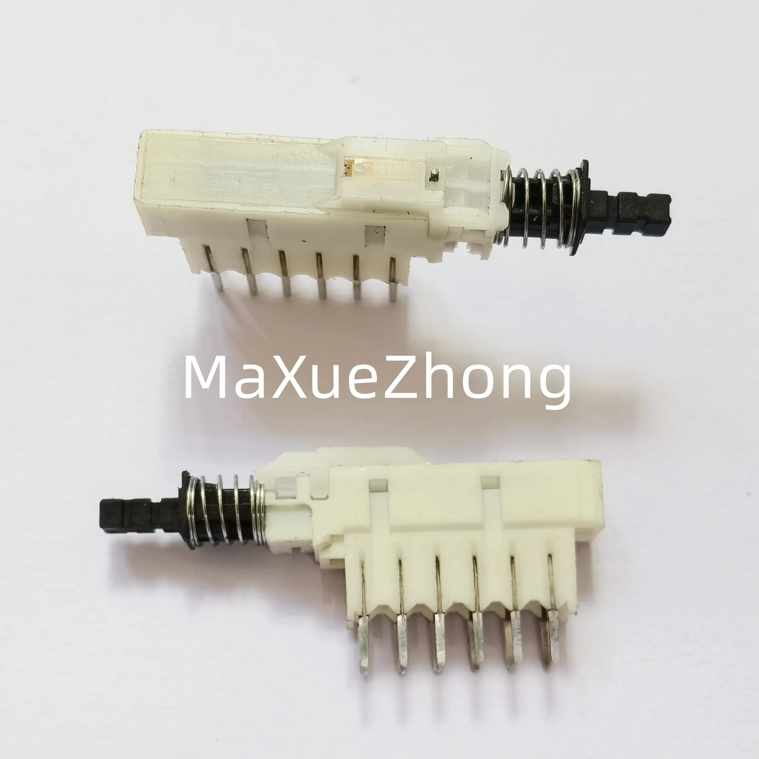 Original new 100% power amplifier key switch button SPUN series high foot self-locking 12pin 3.2*3.2
