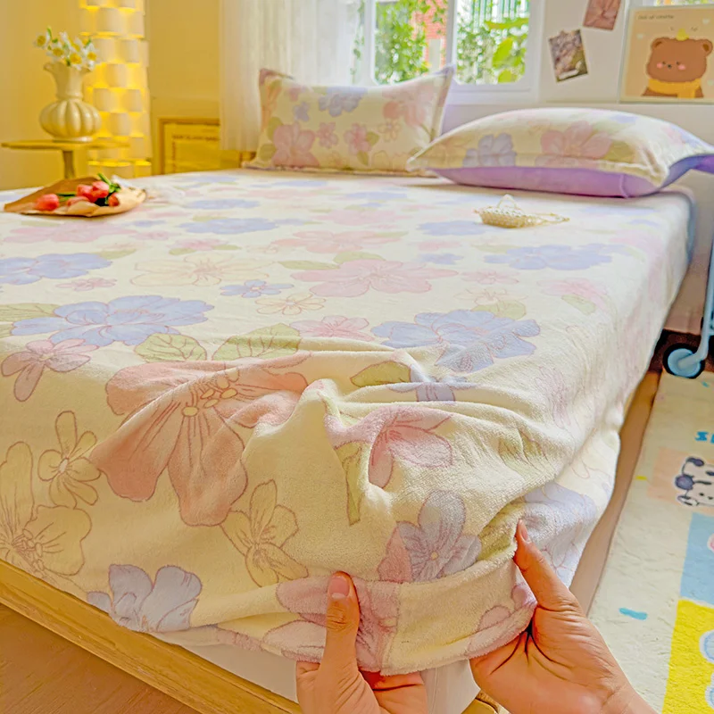 Pink Floral Pattern Fitted Sheet Set Winter Ultra-Soft Warm Flannel Bedding Set Deep Pocket Mattress Cover with 2 Pillowcases