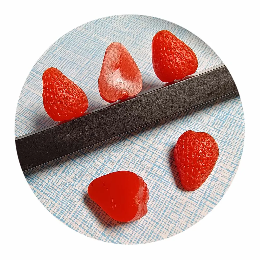 PVC Soft Simulation Miniature Half Strawberry Fruit Resin Cabochon Mini Strawberry Craft Dollhouse Accessories