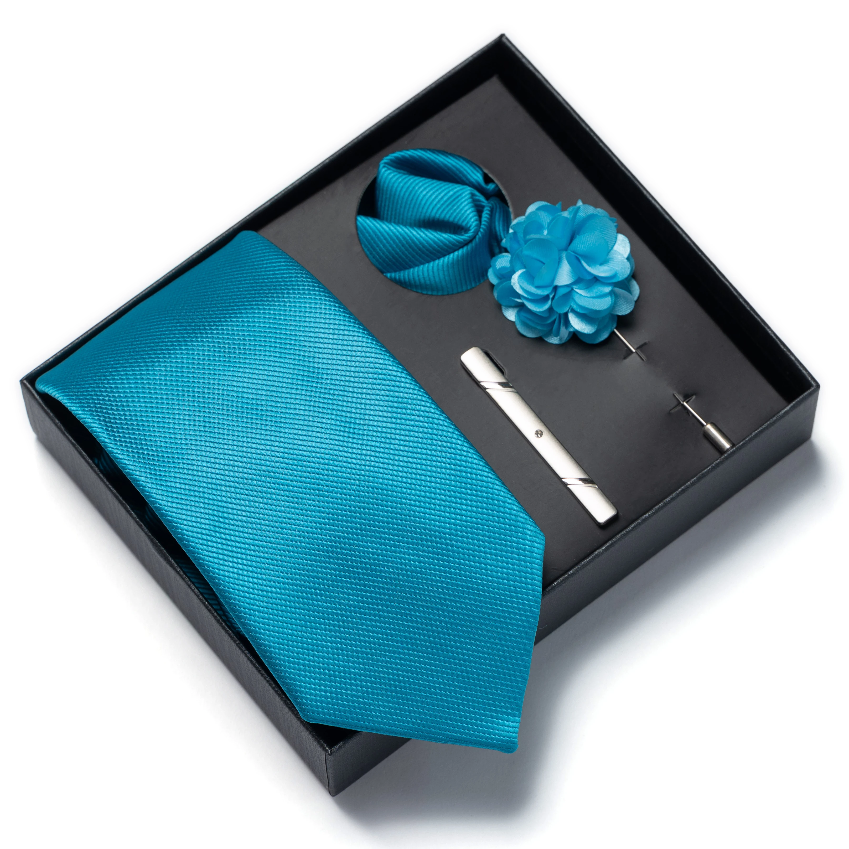 Dieses 4-teilige Herren-Krawattengeschenkset in einfarbiger Ausführung enthält eine Brosche, ein Korsagenblumen-Set und ein Taschentuch. Es ist ein perfektes Geschenk zum Valentinstag. – Detail 7