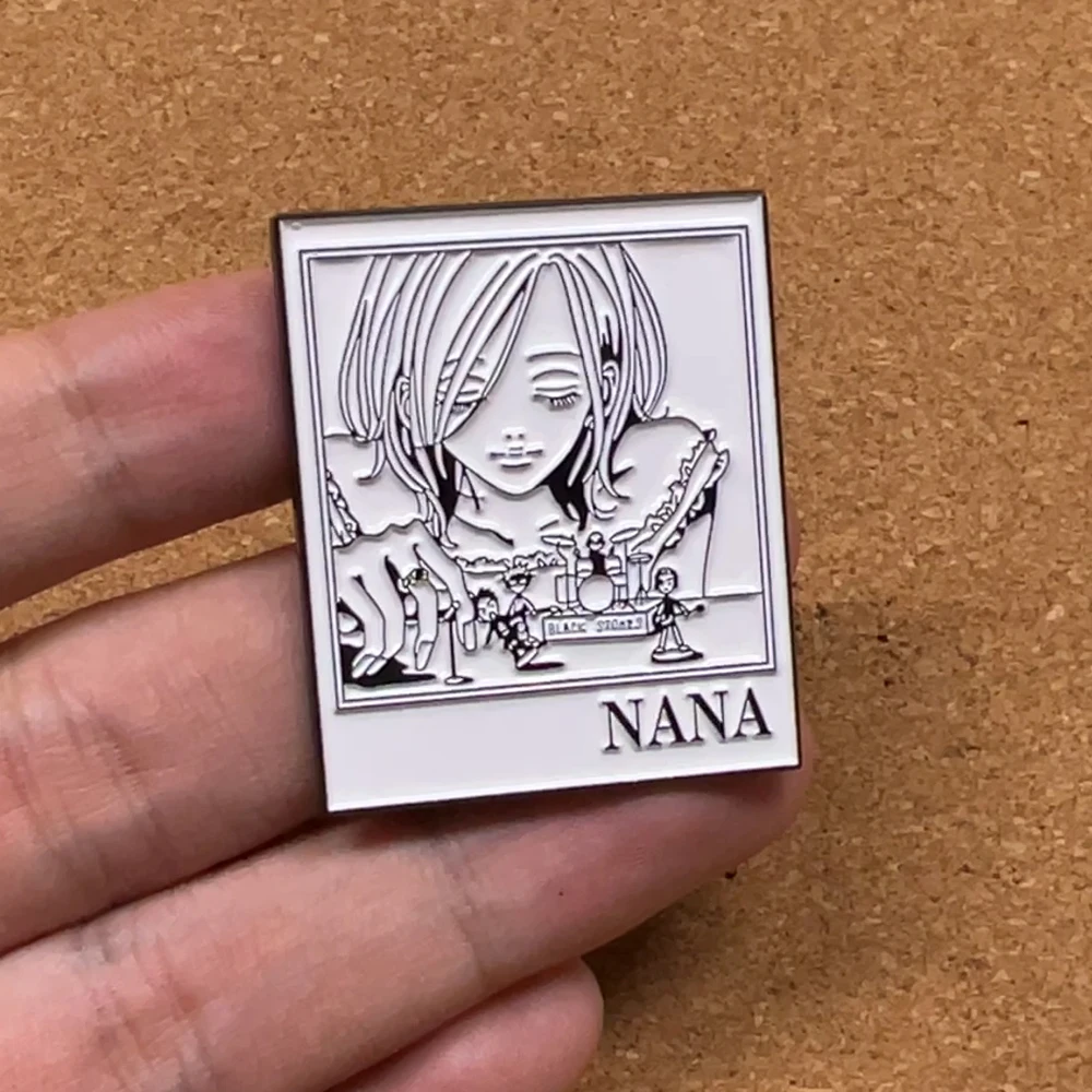 Japońskie anime NA-NA emaliowana przypinka broszka sosny przypinki na klapę odznaka na plecaku akcesoria Cosplay Manga biżuteria prezenty dla przyjaciół