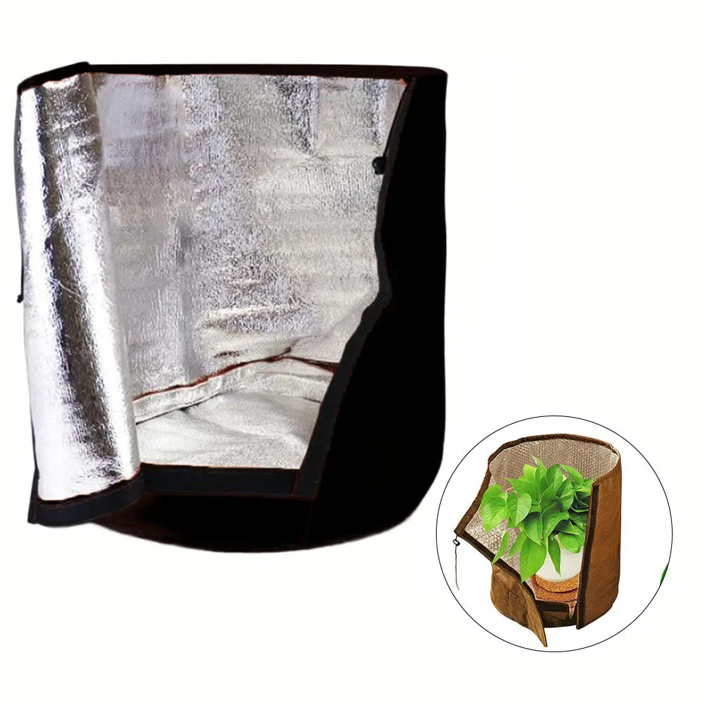 

Защитный чехол от заморозков для растений, предназначенный для предотвращения повреждений от низких температур и обеспечения выживания растений зимой.