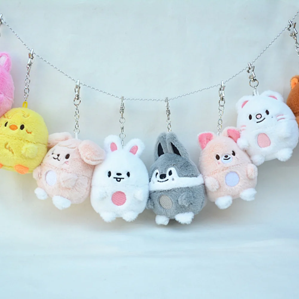 سلسلة مفاتيح قطيفة للأطفال الضالة المشهورة تتميز بـ Han Jisung وHwang Hyunjin و Bang Chan - حلقة مفاتيح دمية صغيرة من فراء الأرنب، غي عيد الميلاد
