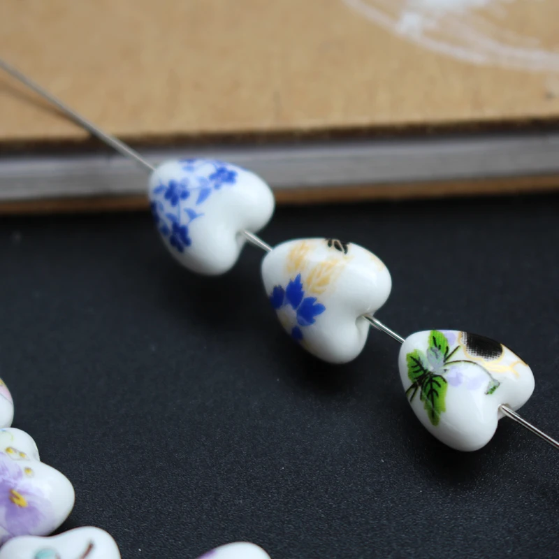 20Pcs 11.6mm Heart Shape Ceramic Beads Flower beads Red Blue Black Brown Blossom for Jewelry Making Bracelet Necklace DIY  Craft