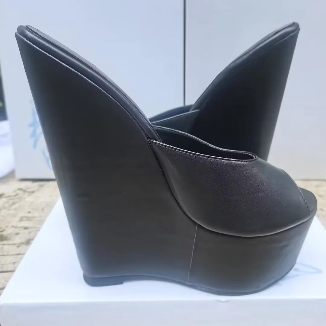 Buty DIZHUANG moda damska wysoka klapki na obcasie. Około 20 cm wysokości pięty. Sztuczna skóra. Kapcie na zewnątrz. Letnie buty