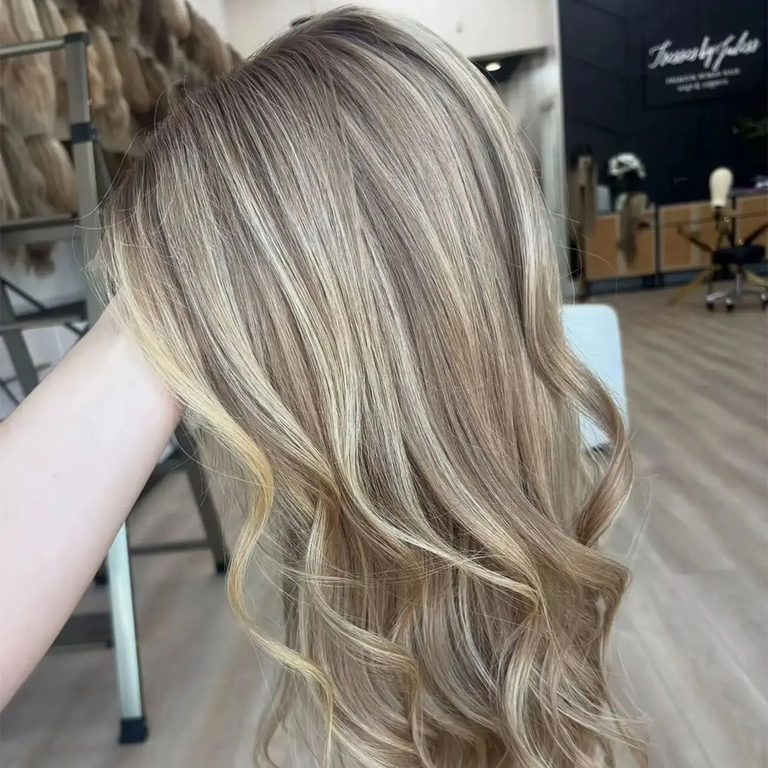 

Natural Wave Daily Wig 24 Inches Soft Ombre Ash Blonde Wig Easy To Wear High Quality Synthetic HD Lace Front Wig Glueless Wig