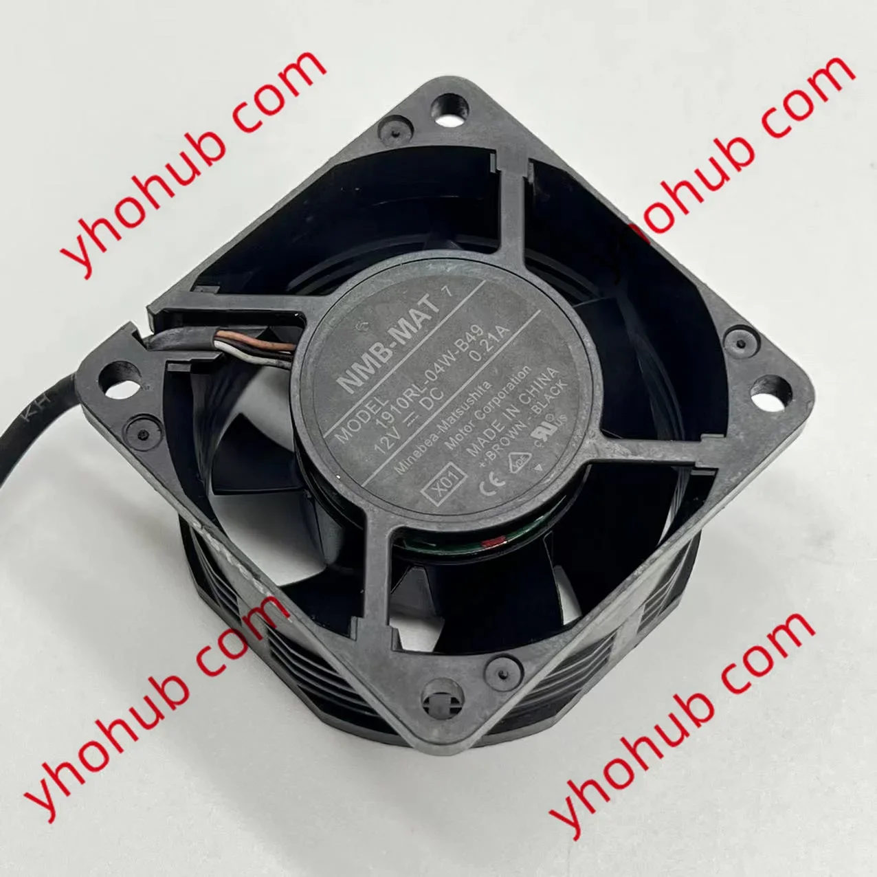 

NMB-MAT 1910RL-04W-B49 X01 DC 12V 0.21A 47x47x25mm 3-Wire Server Cooling Fan